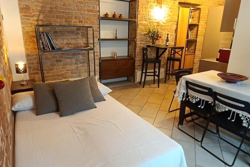 Piazza Statuto-Appartamento Tra Le Mura A-C E Wi-Fi 아스티 외부 사진